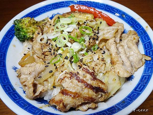 功夫翻炒燒肉飯  (2).jpg