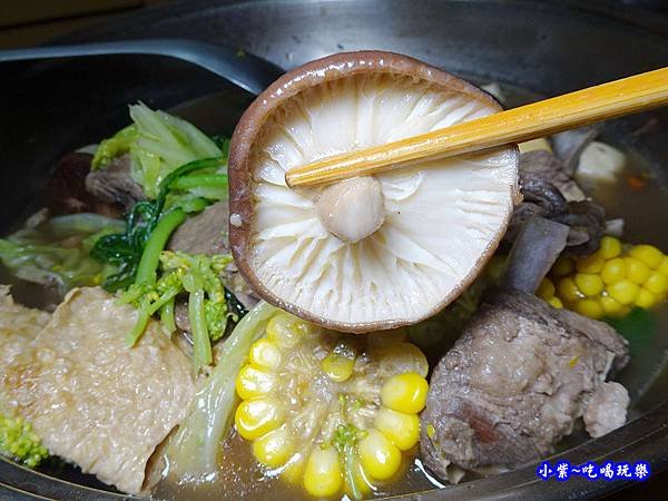 楓田農場-椴木香菇羊肉爐 (1).jpg