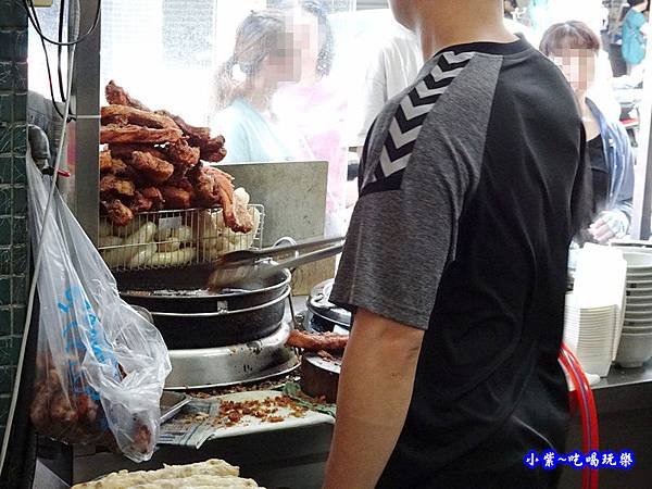 蚵仔粥-樂群街美食 (8).jpg