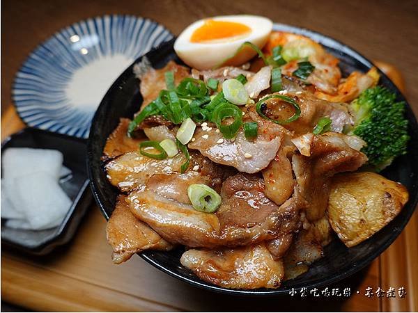 泡菜豬燒肉丼-大河屋燒肉丼串燒南崁店 (2).jpg