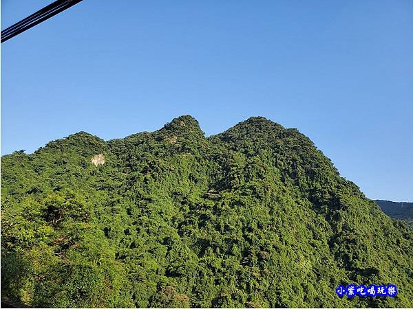 雙峰路的雙峰山.jpg