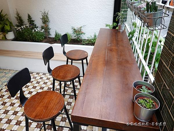 庭院用餐區-桃園surry Hills cafe&apos; (1).jpg