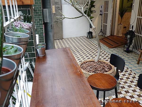 庭院用餐區-桃園surry Hills cafe&apos; (2).jpg