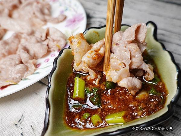 辣味佐醬-肉多多桃園中華店.jpg