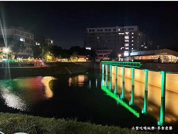 中原埤塘生態公園夜景14.jpg