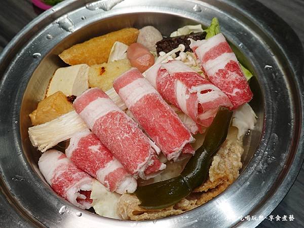 超濃香蒜牛肉鍋-逸小鍋鍋物楊梅店 (2).jpg