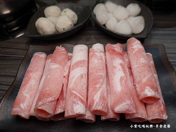 豬肉片買一送一-逸小鍋鍋物楊梅店 (2).jpg