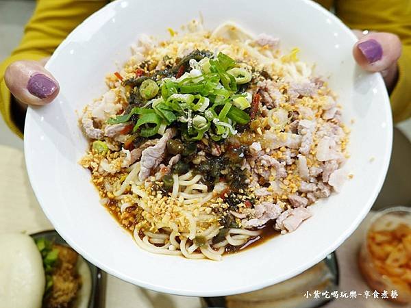 催淚皮蛋拌麵-豬一十五新北中和店 (2).jpg