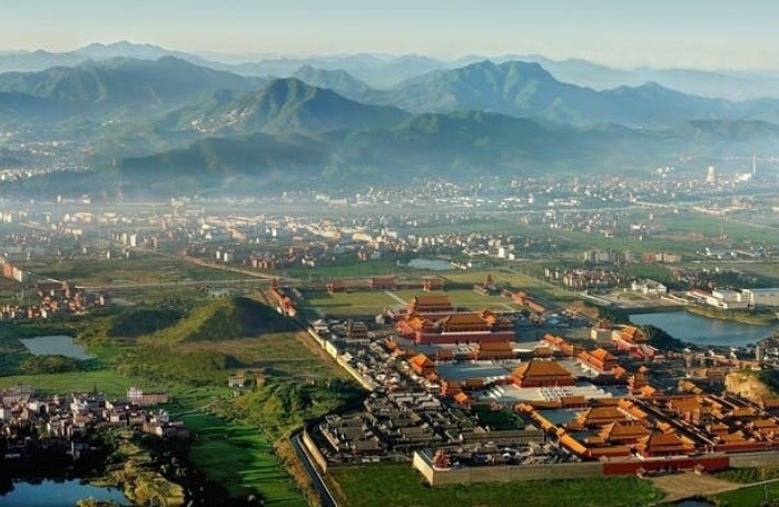 Khám Phá Phim Trường Hoành Điế