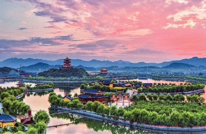 Khám Phá Phim Trường Hoành Điế
