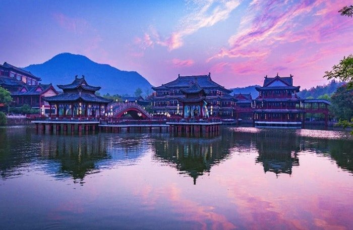 Khám Phá Phim Trường Hoành Điế