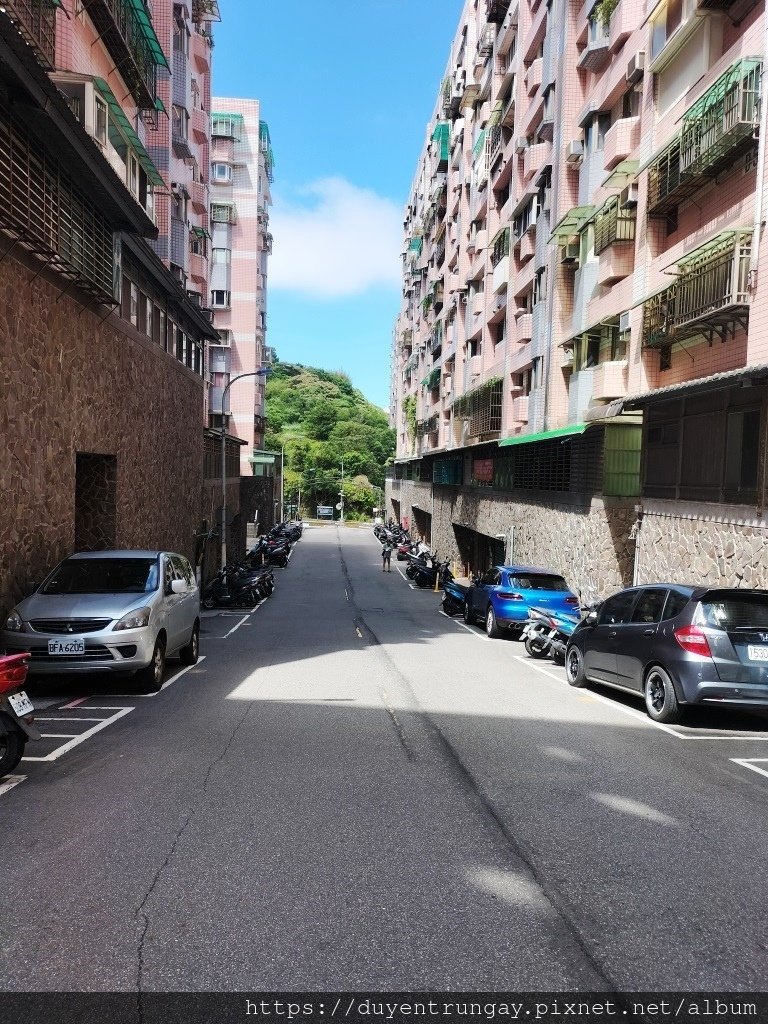 基隆市中正新豐商圈～只賣698萬~海中天中區面海景觀屋～景觀