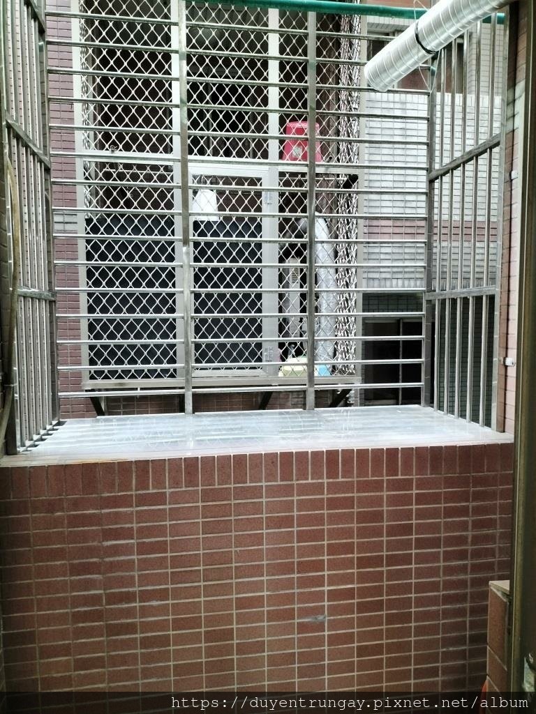 已出售~新北市瑞芳區~黃金大鎮前區3樓～全新整理~4+1房2