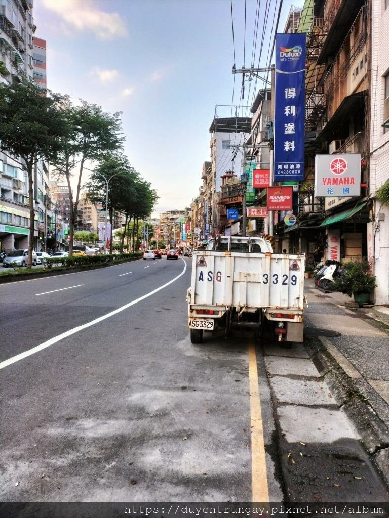 超優質法拍屋～基隆廟口商圈~南榮路前段~正一樓邊間附鐵門窗~