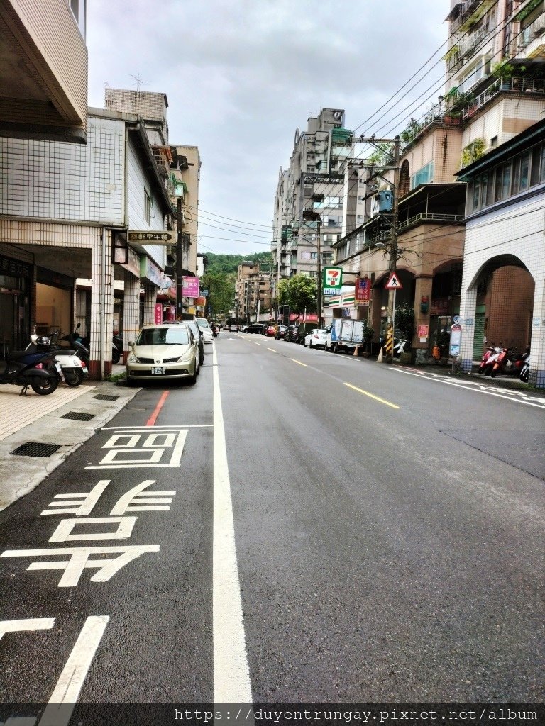 超值便宜1樓法拍案件~基隆暖暖區公寓正1樓~門口停車~格局方