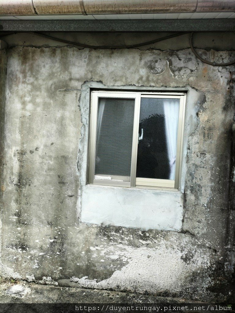 超值便宜法拍權利屋案件~基隆信義區~市立游泳池旁1~2樓透天