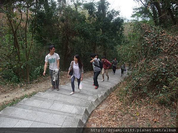 上山的路程就一小段樓梯而已，沒有難易度可言