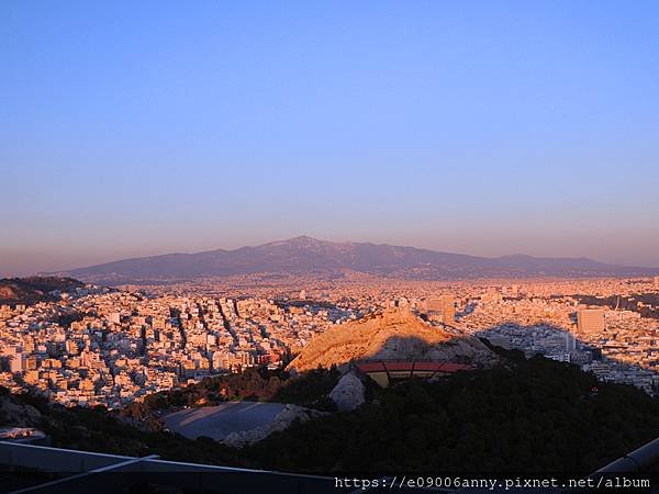 雅典呂卡維多斯山 (19).jpg