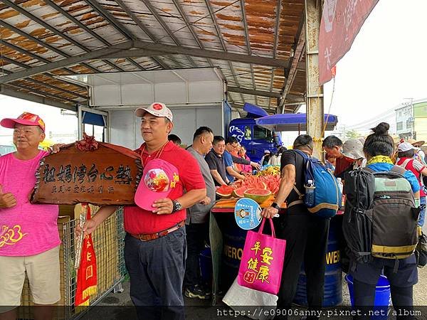 1120422甜蜜CD家跟著媽祖繞境早上從追分走到南瑤宮 (15).jpg