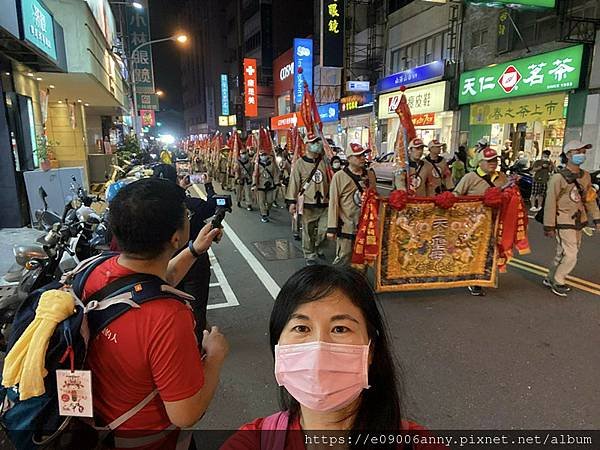 1120422甜蜜CD家跟著媽祖繞境早上從追分走到南瑤宮 (90).jpg