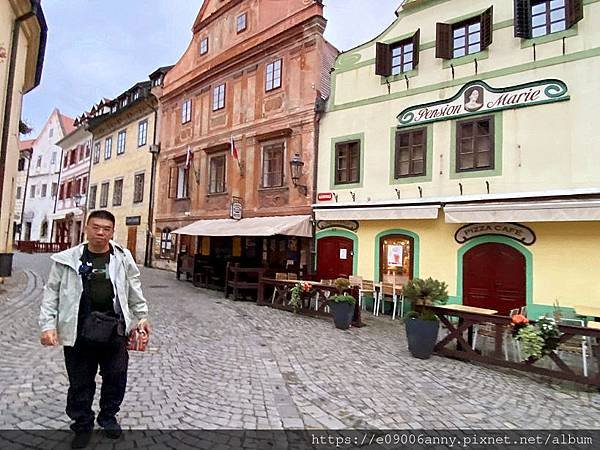 甜蜜CD家奧捷斯匈之旅2023-08-04-05h52m33DAY5-1CK小鎮清晨去城堡觀景台看日出.jpg