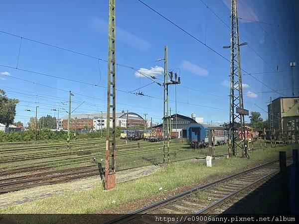 甜蜜CD家奧捷斯匈之旅2023-08-10-15h44m58Day11-3搭車去布達佩斯Keti火車站，搭火車到維也納，火車上簡介.jpg