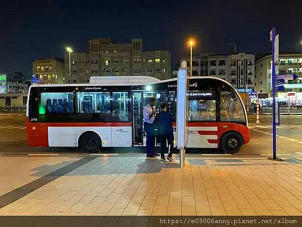 甜蜜CD家杜拜埃及之旅2024-01-25-23h07m40DAY2-4杜拜mall噴泉秀搭地鐵回飯店.jpg