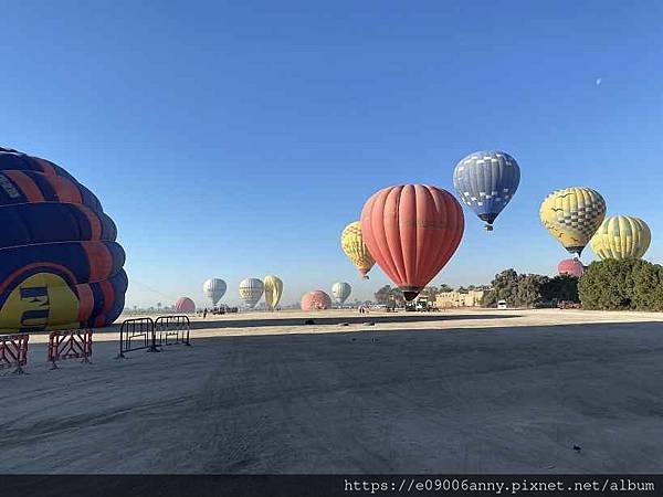 甜蜜CD家杜拜埃及之旅2024-01-31-08h02m03DAY8-1搭熱氣球.jpg