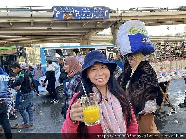 甜蜜CD家杜拜埃及之旅2024-02-03-16h10m14DAY11-2午餐Abou Tarek餐廳與在地人擠人市集.jpg