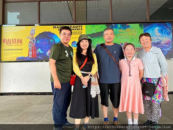 2024香港桂林陽朔馬來西亞檳城12日Day6-2午餐吃合菜、看「山水間」歌舞特技表演0705 (2).jpg