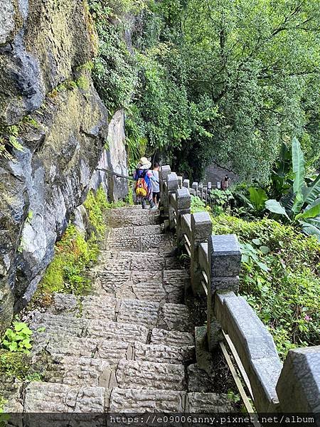 2024香港桂林陽朔馬來西亞檳城12日Day6-3象鼻山、日月雙塔0705 (16).jpg