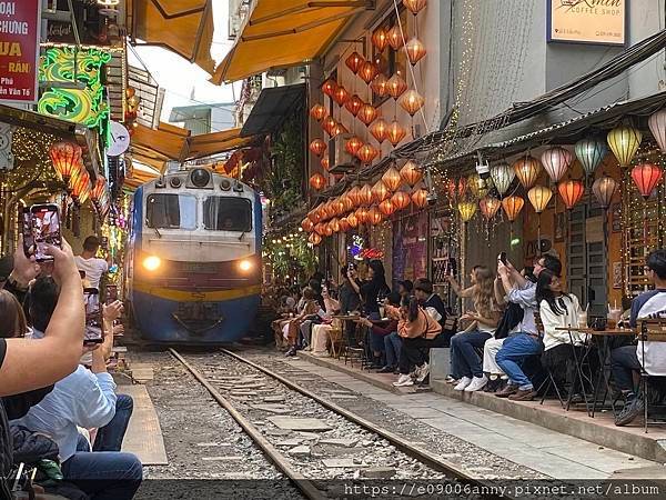 2025甜蜜CD家河內火車街喝咖啡Day5-3 (24).jpg