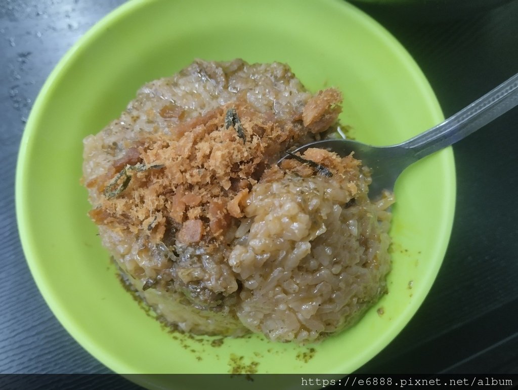 外食。素食紅油抄手