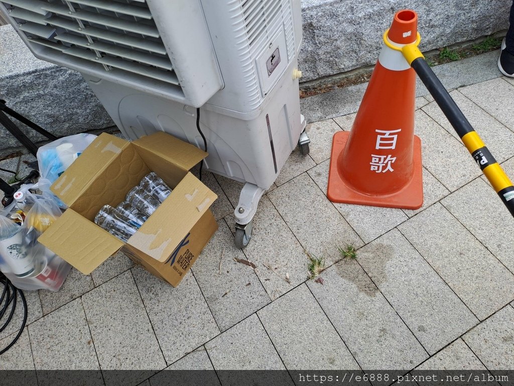 紅球慢閃～台南靈骨塔旁月見橋