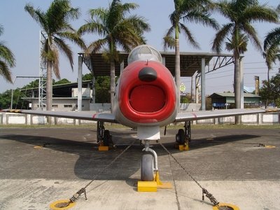 F-86F 軍刀式戰鬥轟炸機 Sabre