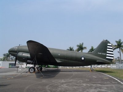 C-46  突擊隊式運輸機