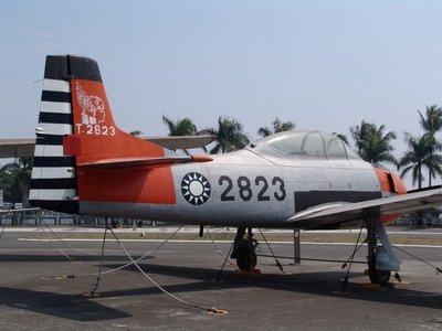 T-28A 啄木鳥式教練機