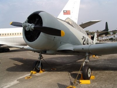 AT-6 戰鬥教練機