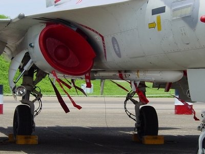 TC-2 天劍二型中程空對空飛彈