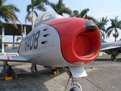 F-86F 軍刀式戰鬥轟炸機  Sabre