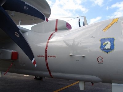 E-2K 鷹眼式空中預警機 