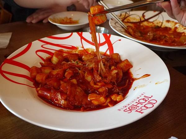 超超超超辣的起司辣年糕~雖然牽絲但辣的下不了口