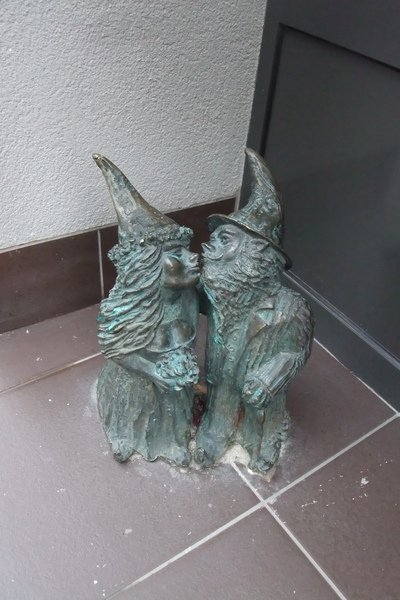超級甜蜜的夫婦小矮人