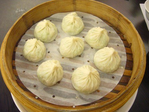 絲瓜蝦仁小籠包