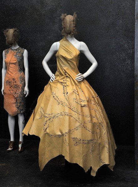 Alexander+McQueen+Savage+Beauty+Costume+Institute+ruIaeJIIYWdl.jpg