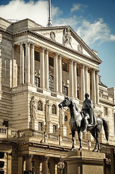 front-of-the-bank-of-england.jpg