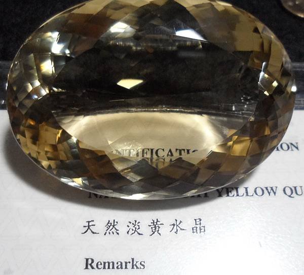 天然淡黃水晶-518.08克拉-1