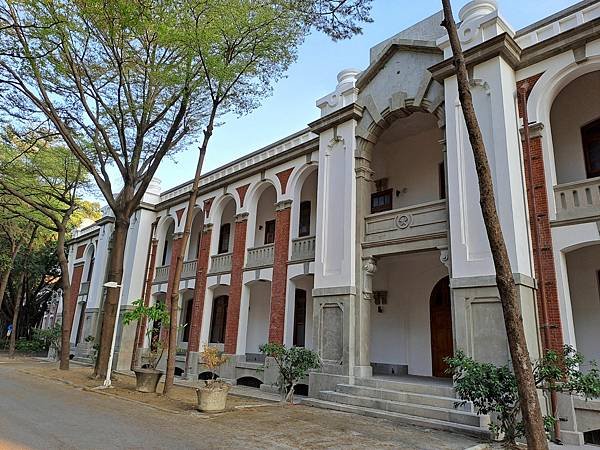 跟著書本去旅行 50. 返校：成大校園