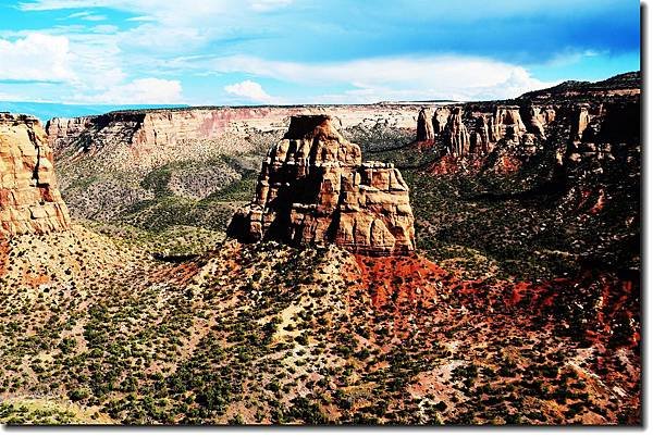 Independence Monument from Otto&apos;s Trail 4