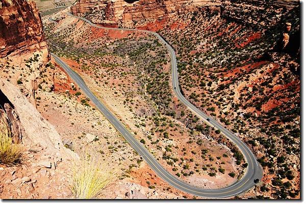 Overlooks Rim Rock Drive from Distant View 3